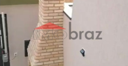 Vende Sobrado NOVO com 2 suítes