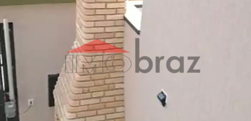 Vende Sobrado NOVO com 2 suítes