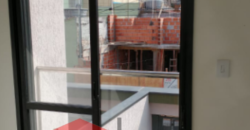 Vende Sobrado NOVO com 2 suítes