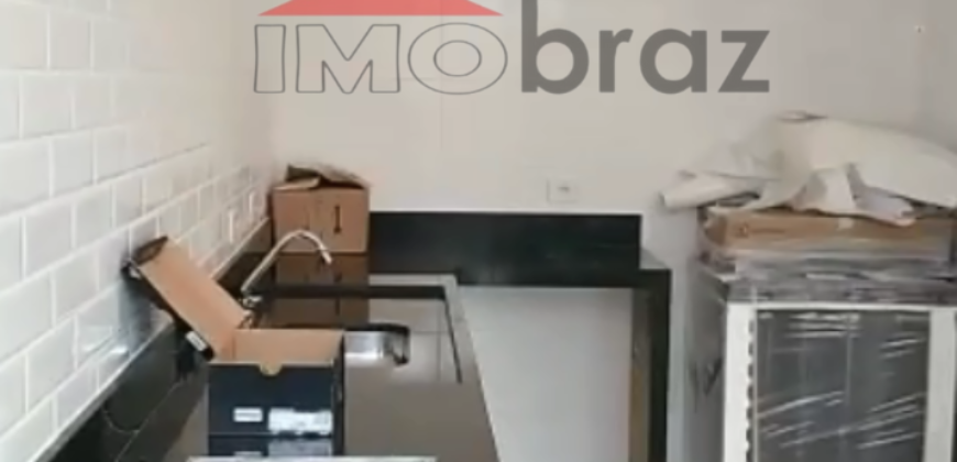 Vende Sobrado NOVO com 2 suítes
