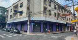 Aluga prédio comercial de 1600m² no Centro de Santo André.