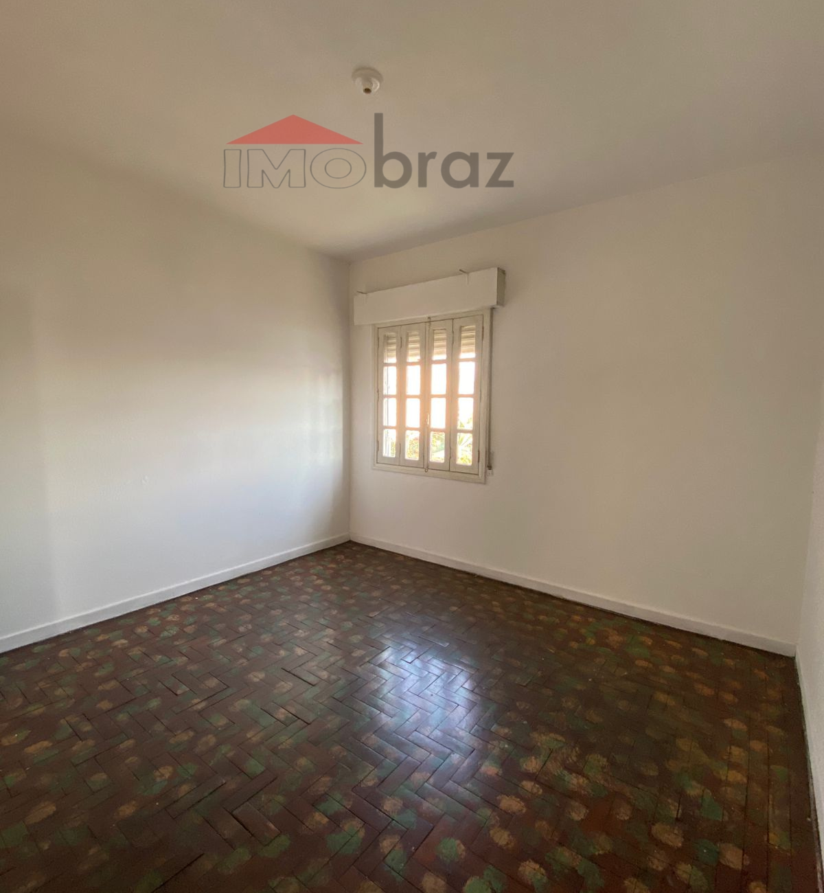 1 ALUGADO *** Casa na Avenida