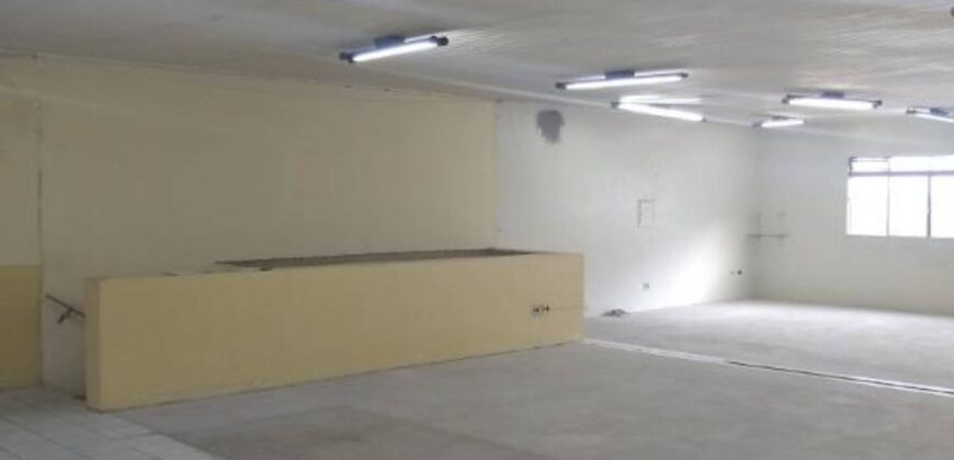 Aluga Salão Comercial de 180m² – Piraporinha – Diadema/SP