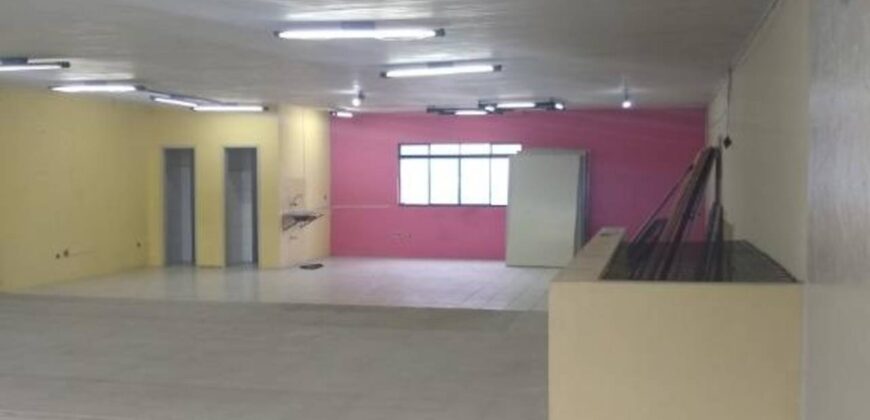 Aluga Salão Comercial de 180m² – Piraporinha – Diadema/SP