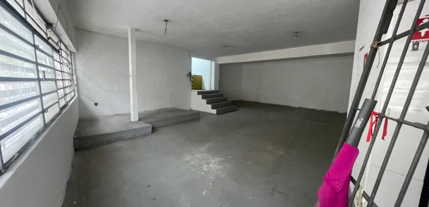 Loja de esquina com 320m² para locação no Brás