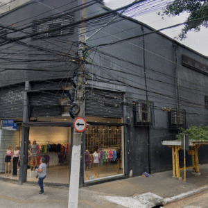 Loja de esquina com 320m² para locação no Brás
