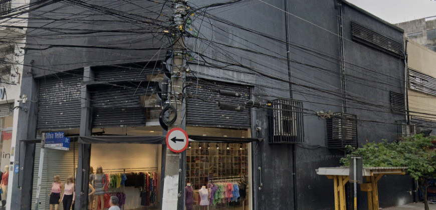 Loja de esquina com 320m² para locação no Brás