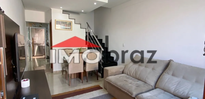 Sobrado à venda na Vila Califórnia com 2 suítes e área gourmet