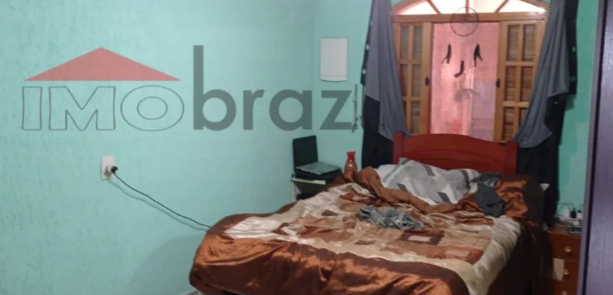 Casa com 4 Quartos à Venda – Jardim Utinga | 259m² de Área Construída