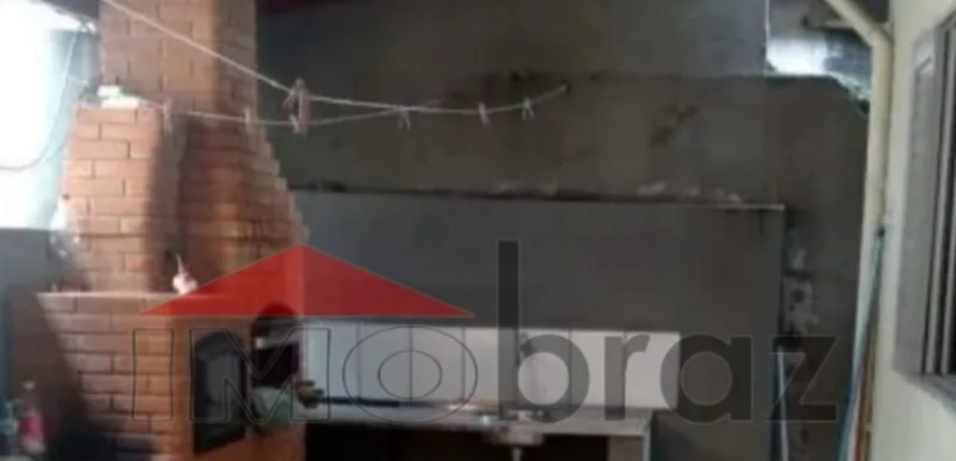 Casa com 4 Quartos à Venda – Jardim Utinga | 259m² de Área Construída