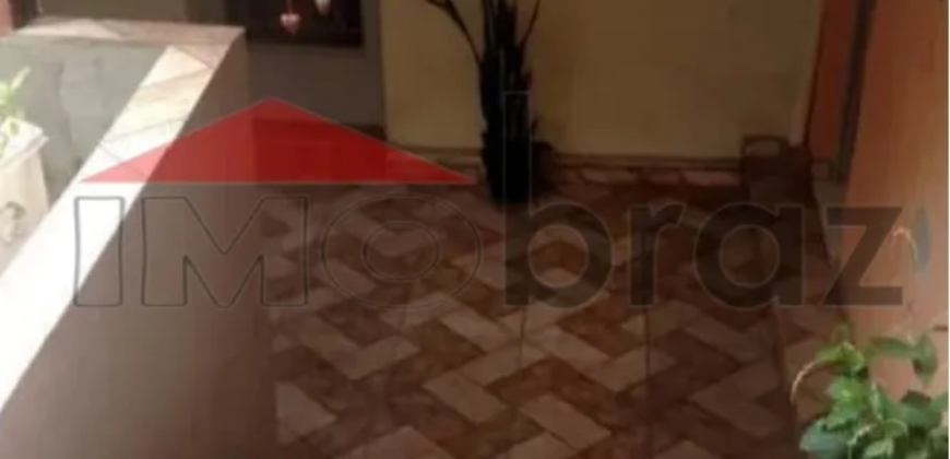 Casa com 4 Quartos à Venda – Jardim Utinga | 259m² de Área Construída