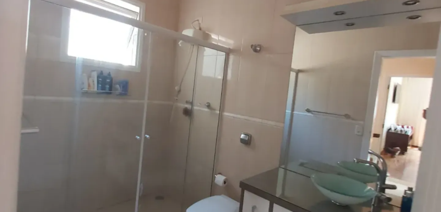Casa à Venda – 3 Quartos (2 Suítes) | 260m² | Brás / Pari