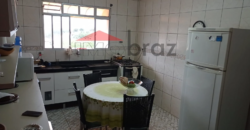 Casa com 4 Quartos à Venda – Jardim Utinga | 259m² de Área Construída