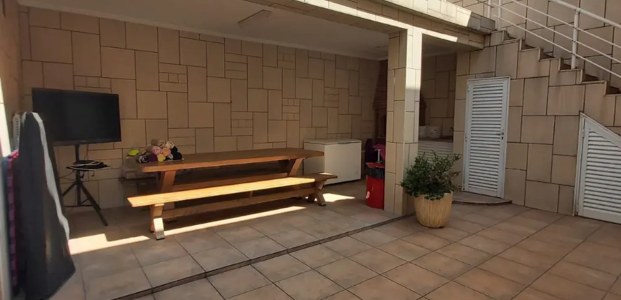 Casa à Venda – 3 Quartos (2 Suítes) | 260m² | Brás / Pari