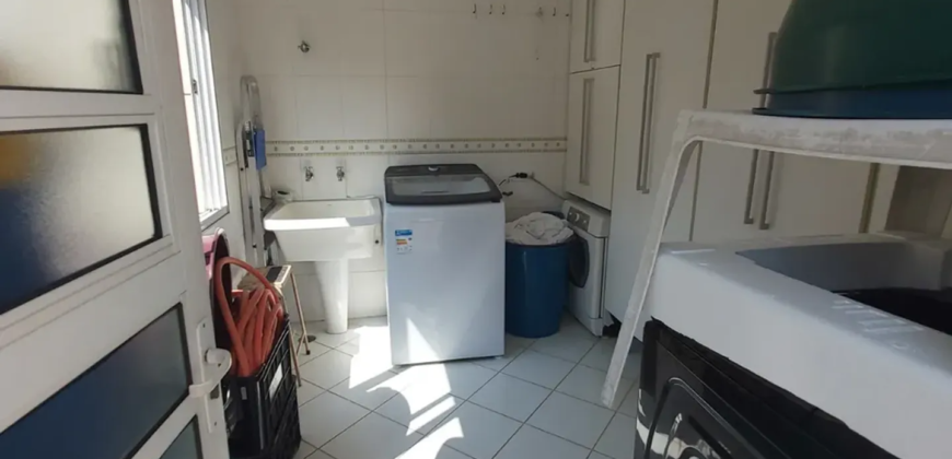 Casa à Venda – 3 Quartos (2 Suítes) | 260m² | Brás / Pari