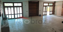 Casa de Alto Padrão à Venda – Condomínio Alpes da Cantareira