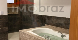 Casa de Alto Padrão à Venda – Condomínio Alpes da Cantareira