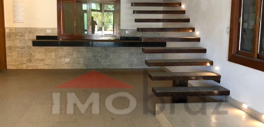 Casa de Alto Padrão à Venda – Condomínio Alpes da Cantareira