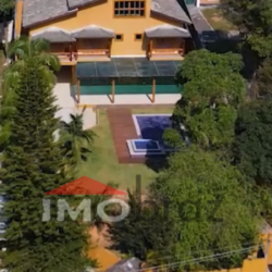 Casa de Alto Padrão à Venda – Condomínio Alpes da Cantareira