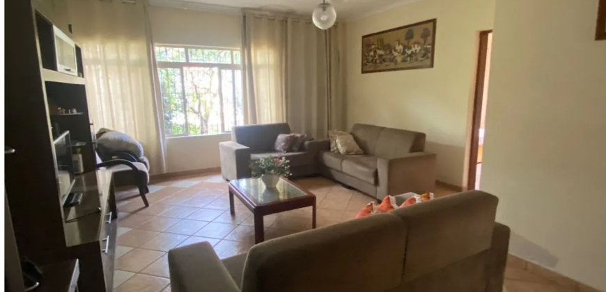 Casa com 3 Quartos à venda, 250m² – Jardim Planalto